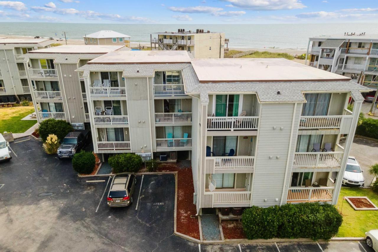Bright Carolina Beach Condo - Walk To Shore! Kültér fotó