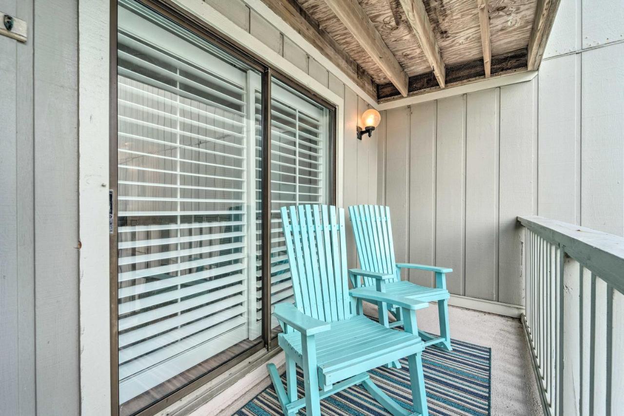 Bright Carolina Beach Condo - Walk To Shore! Kültér fotó